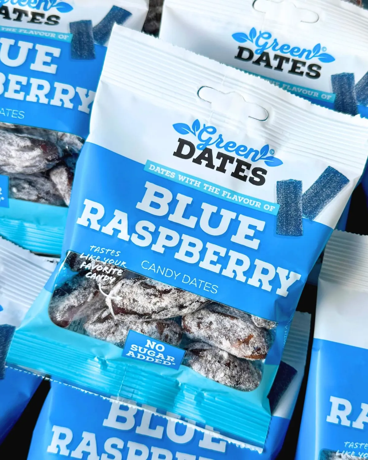 Green Dates Candy Dates Blue Raspberry dadler 90 g med bærsmag