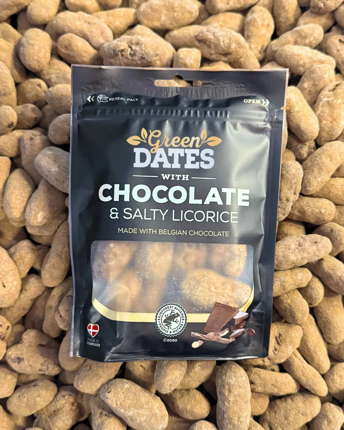 Green Dates dadler med belgisk chokolade og salt lakrids 110 g